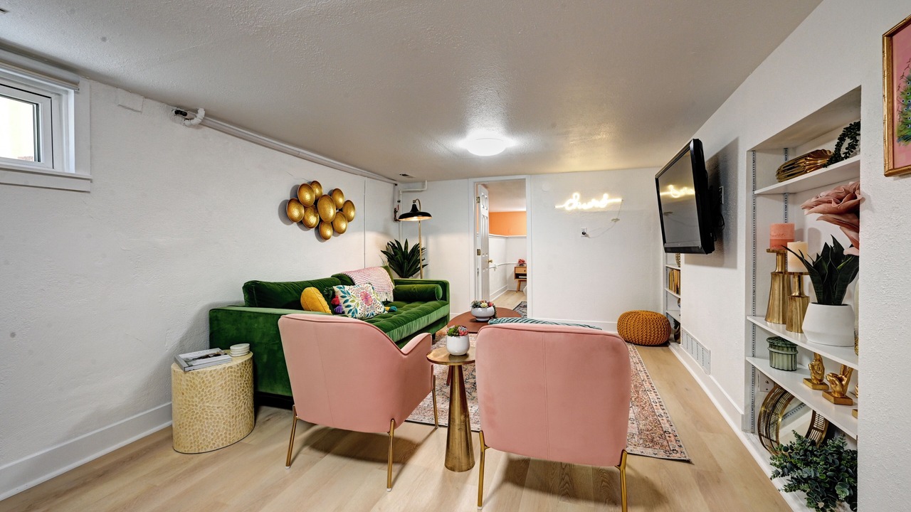 Photo of Livingroom in Hale