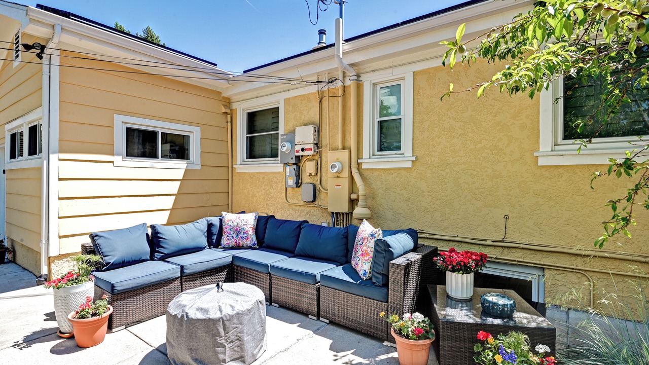 Photo of Patio Balcony in Hale