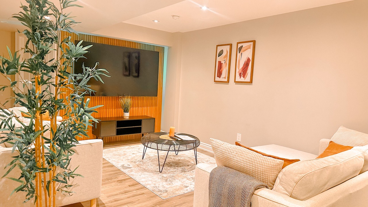 Photo of Livingroom in Oakville