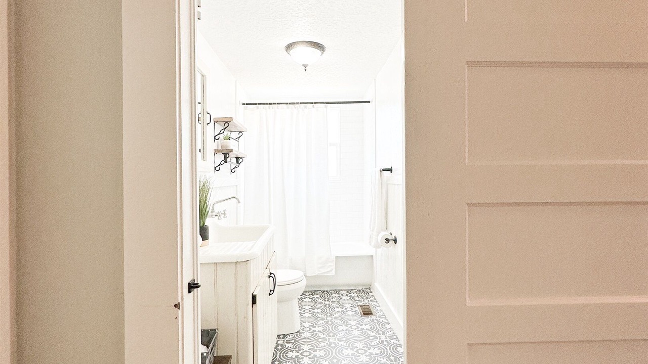 Photo of Bathroom in Laurel