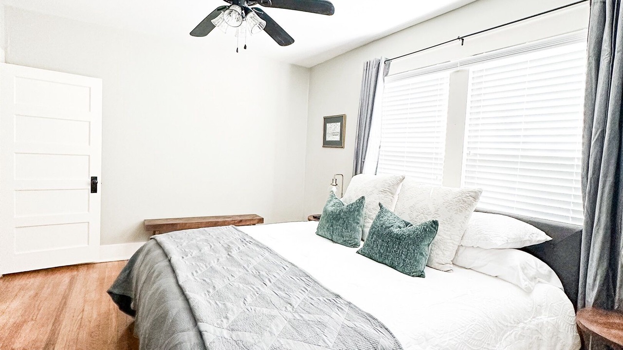 Photo of Bedroom in Laurel