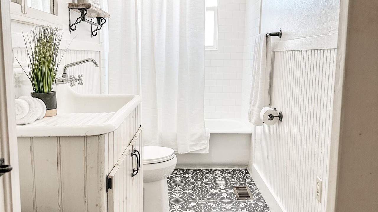 Photo of Bathroom in Laurel