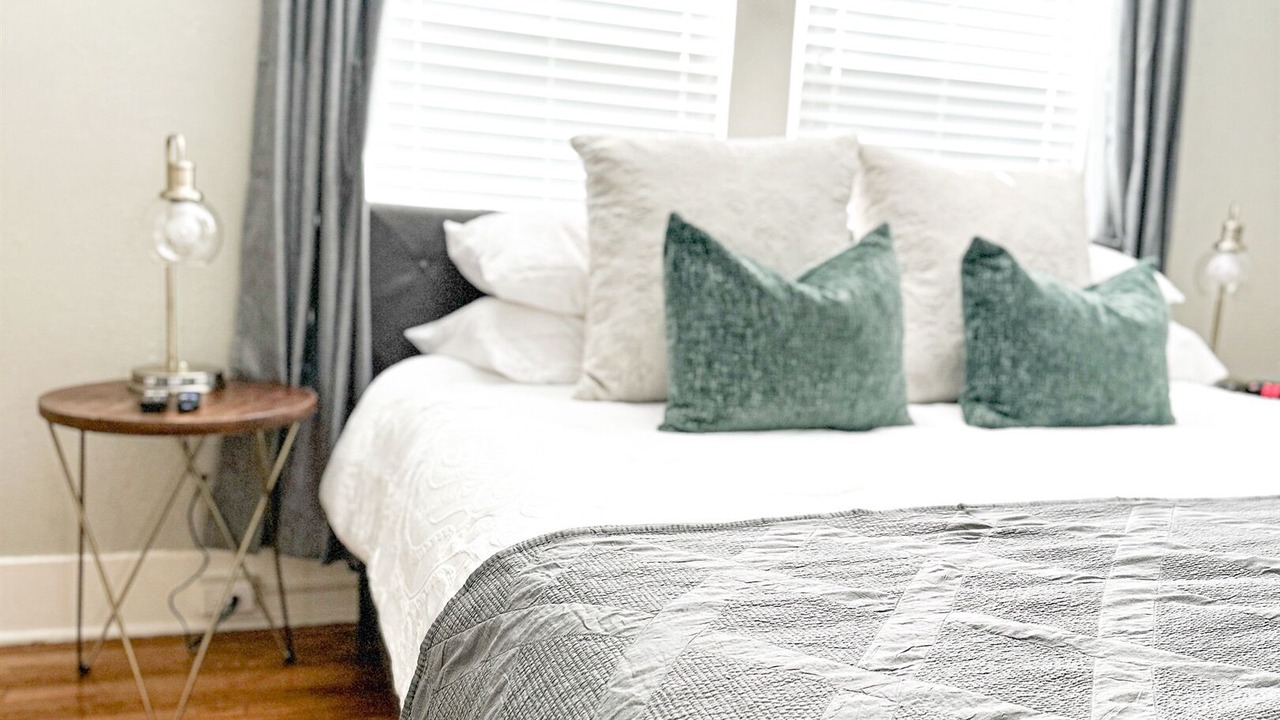 Photo of Bedroom in Laurel