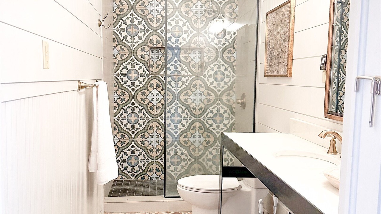 Photo of Bathroom in Laurel