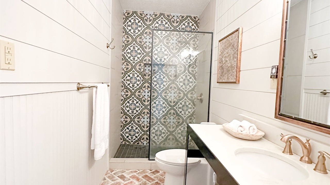 Photo of Bathroom in Laurel