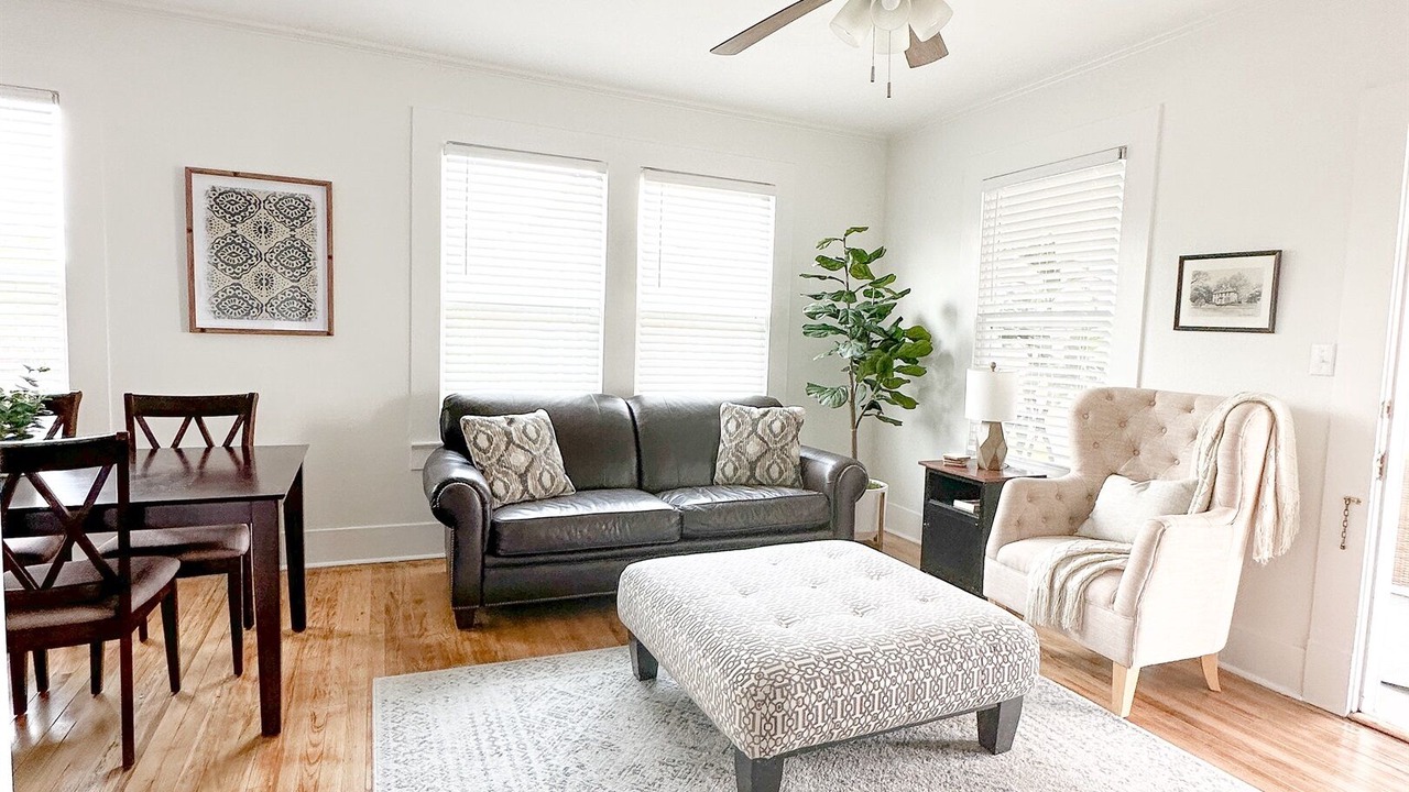 Photo of Livingroom in Laurel