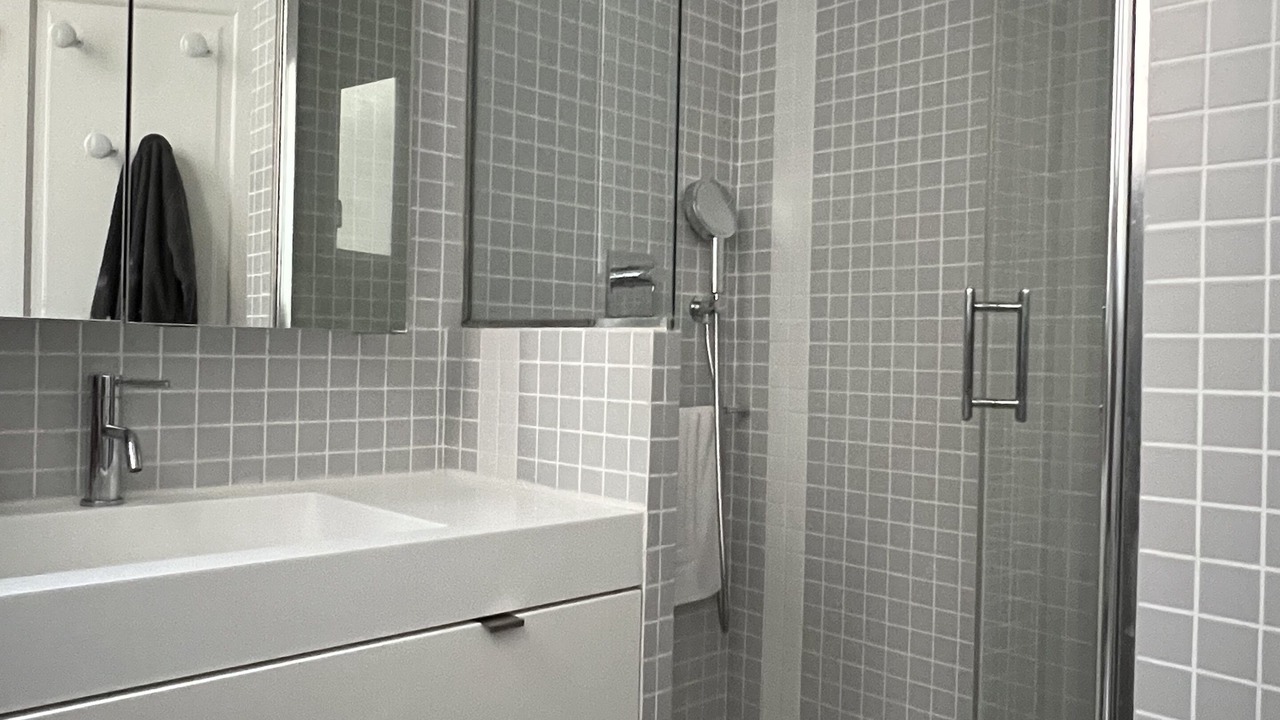 Photo of Bathroom in Quartier de la Plaine-de-Monceaux