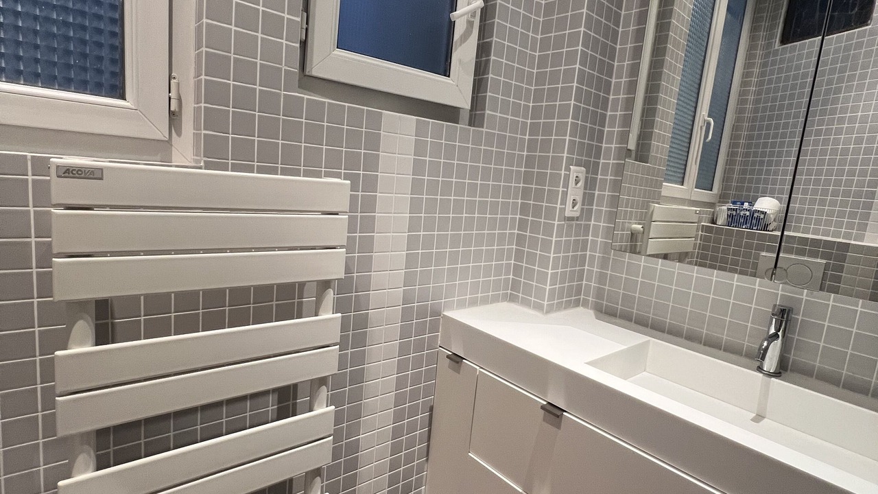 Photo of Bathroom in Quartier de la Plaine-de-Monceaux
