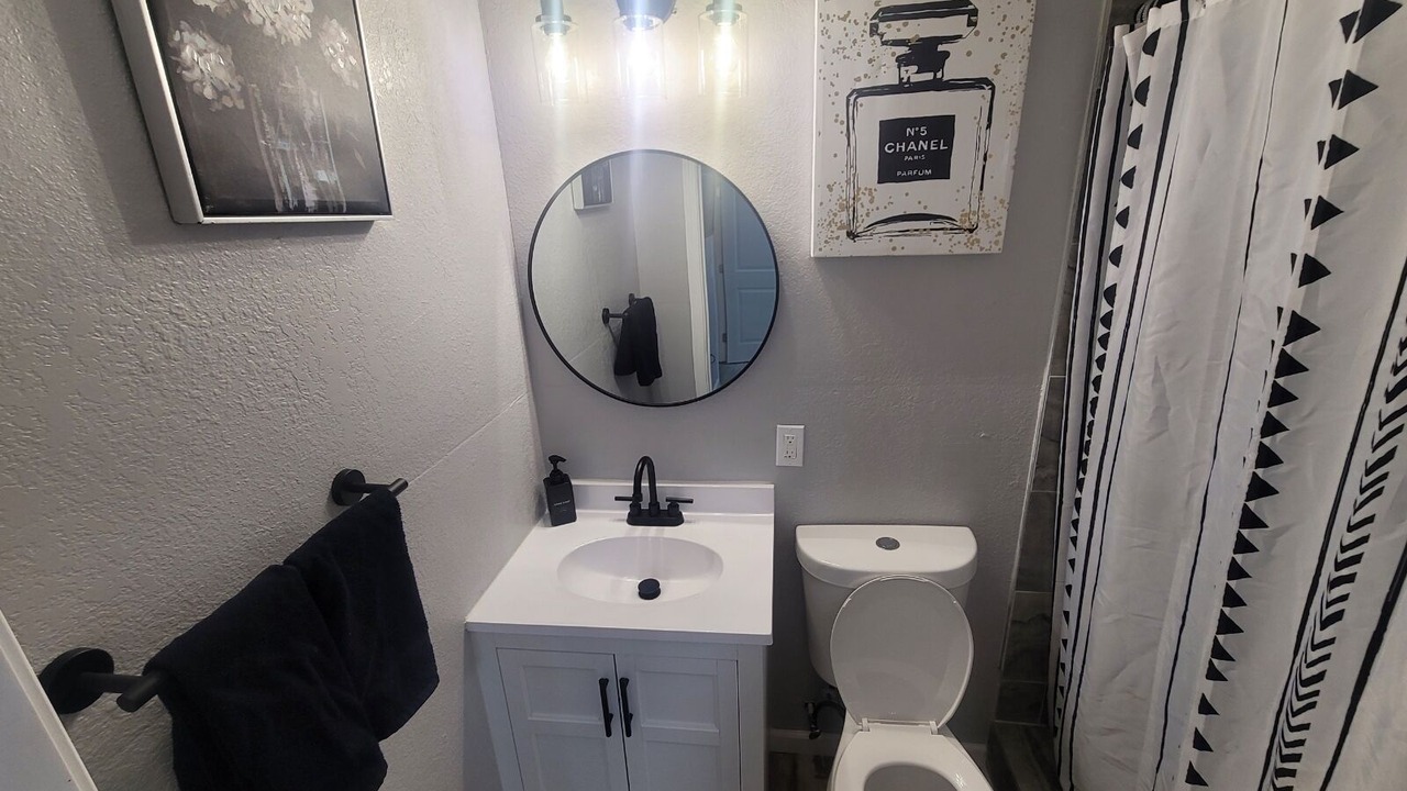 Photo of Bathroom in Central Oklahoma City