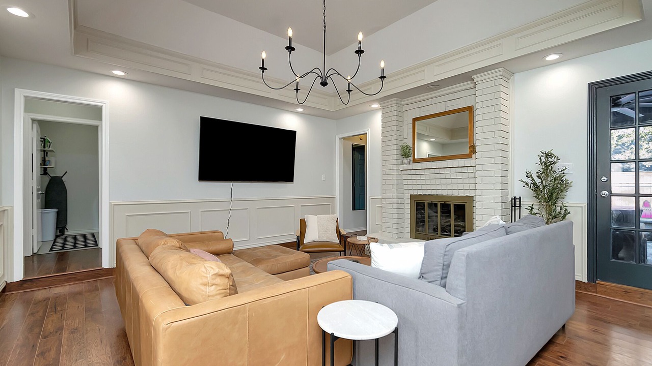 Photo of Livingroom in North Richland Hills