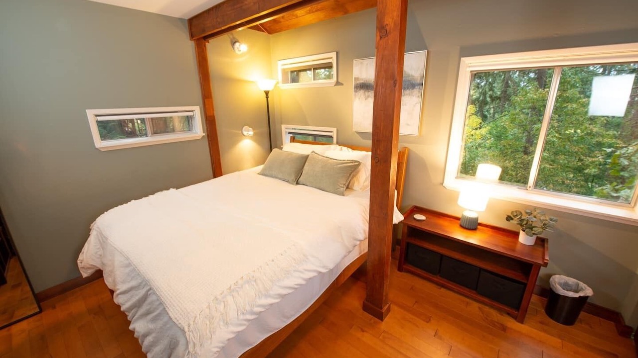 Photo of Bedroom in South Hills