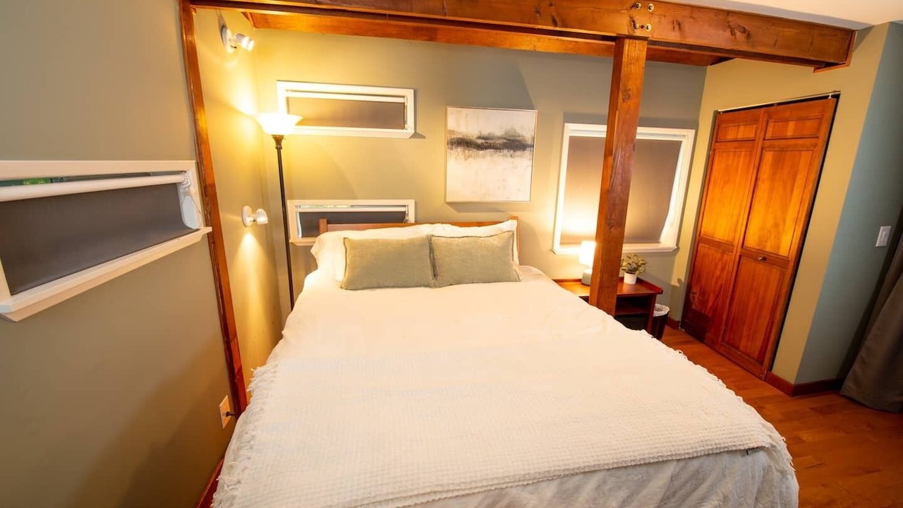 Photo of Bedroom in South Hills