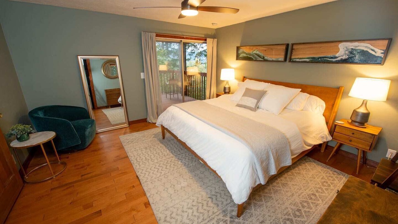 Photo of Bedroom in South Hills