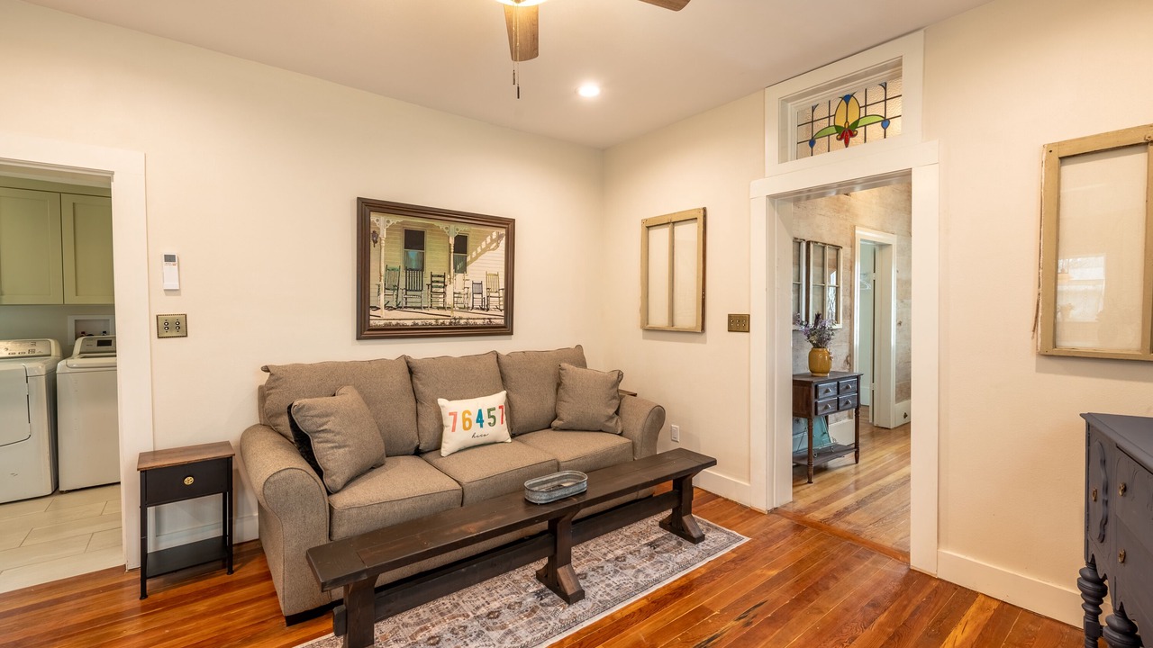 Photo of Livingroom in Hico
