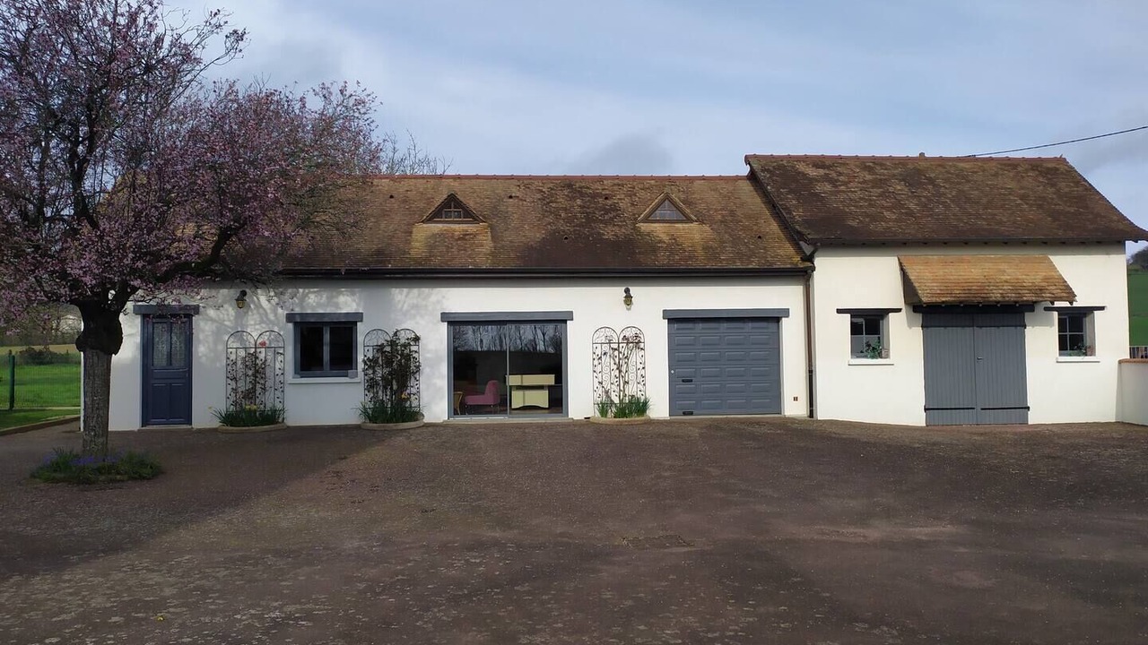 Photo of Outdoor in Vingt-Hanaps