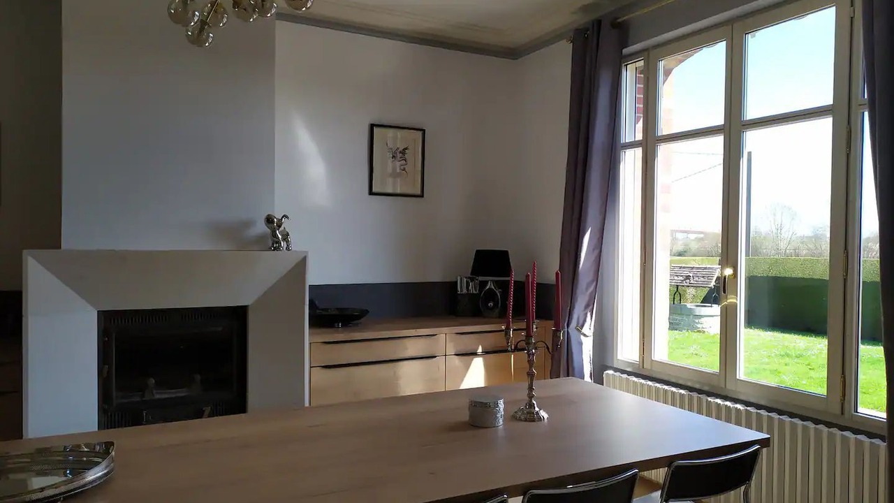 Photo of Others in Vingt-Hanaps