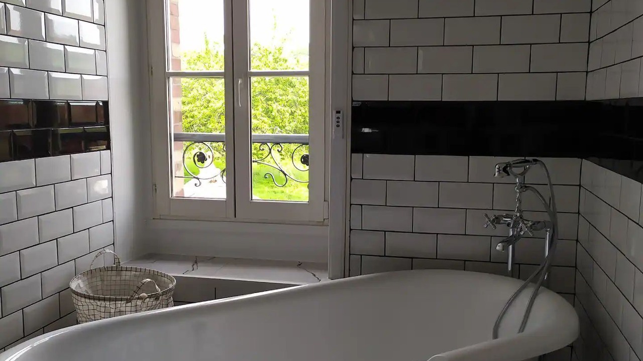 Photo of Bathroom in Vingt-Hanaps