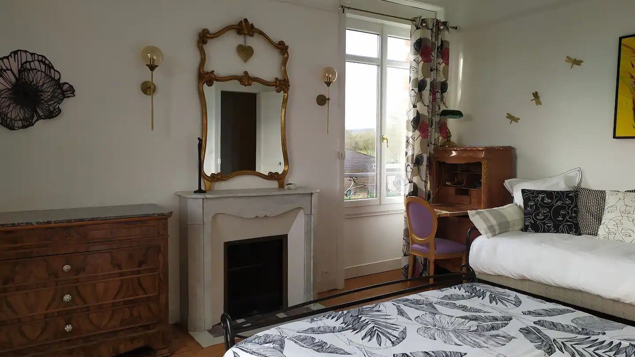 Photo of Bedroom in Vingt-Hanaps