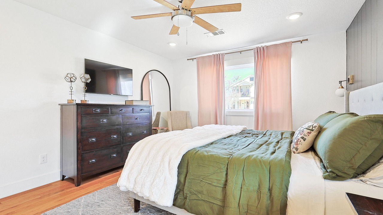 Photo of Bedroom in Roanoke