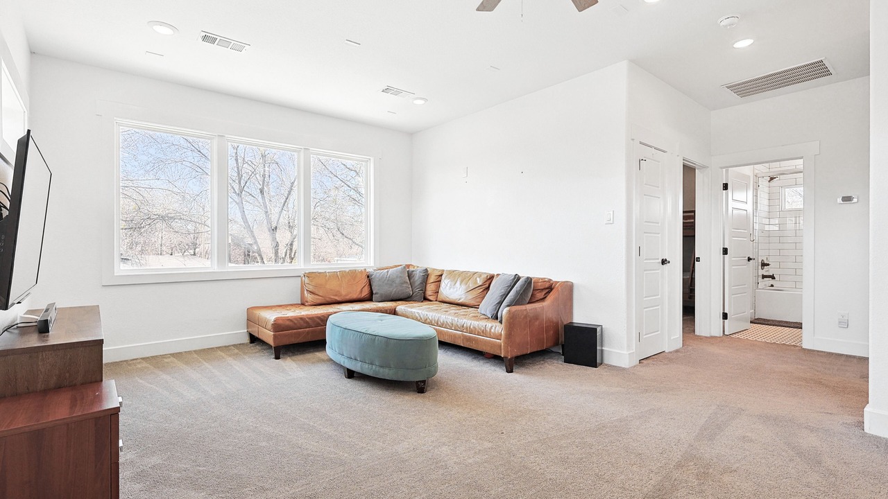 Photo of Livingroom in Roanoke