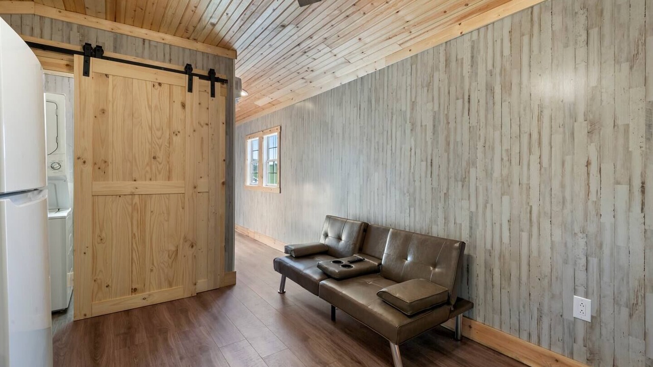 Photo of Livingroom in Albertville