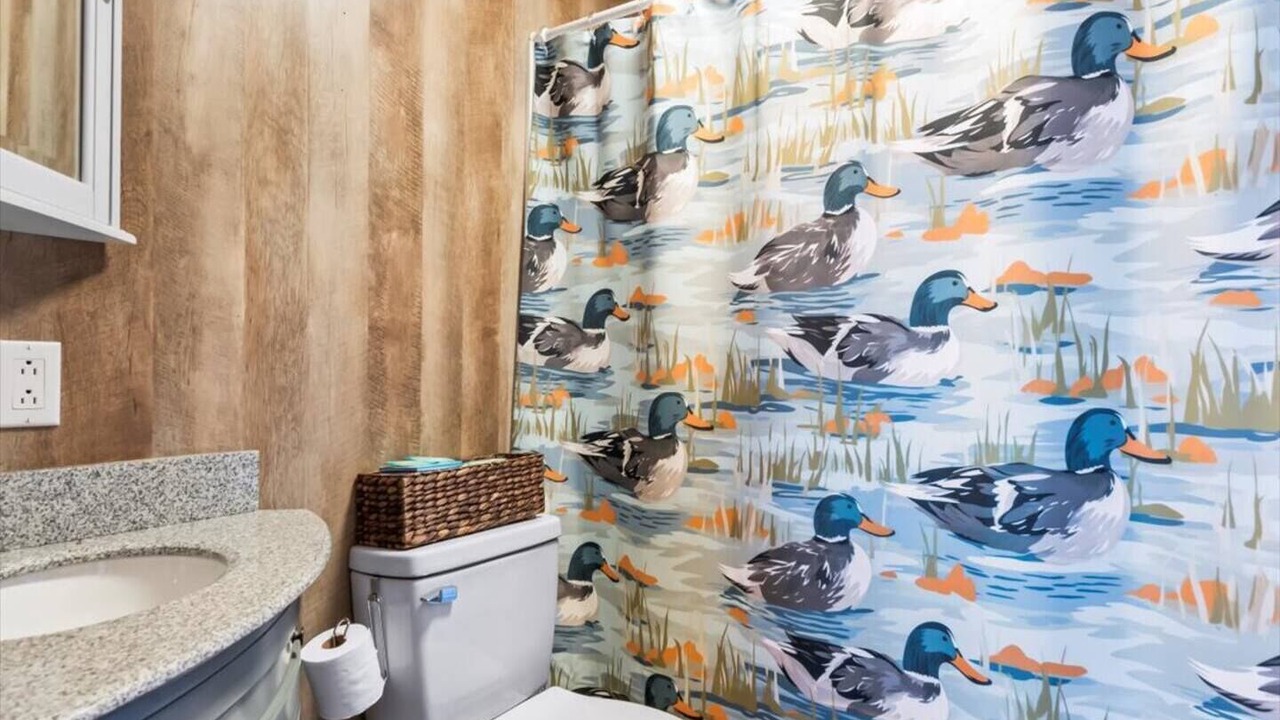 Photo of Bathroom in Albertville