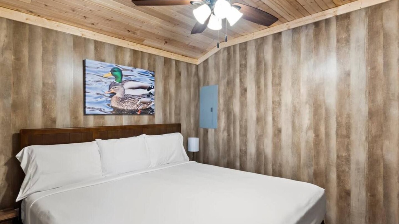 Photo of Bedroom in Albertville