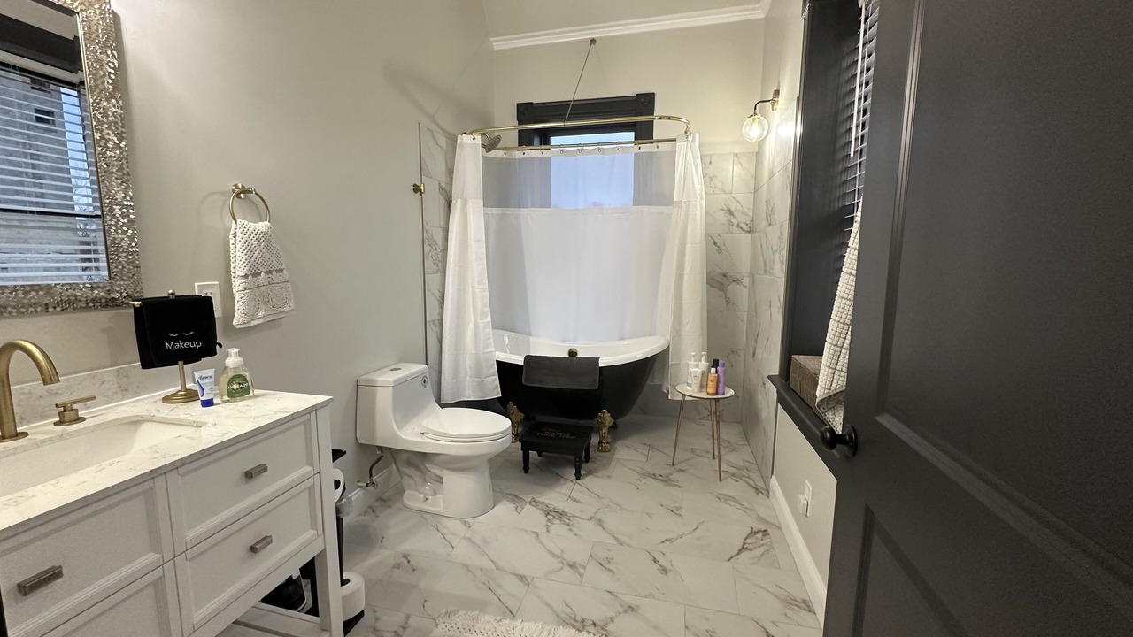 Photo of Bathroom in McKittrick