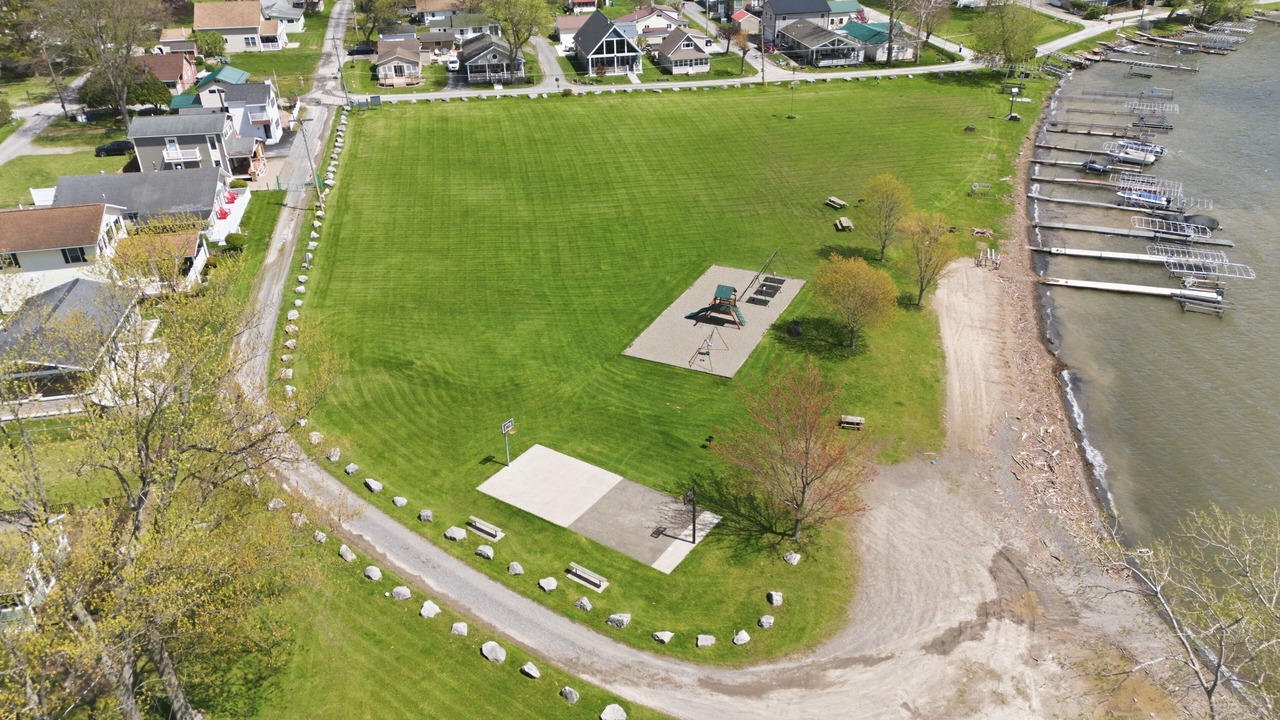 Photo of Outdoor in Town of Richmond