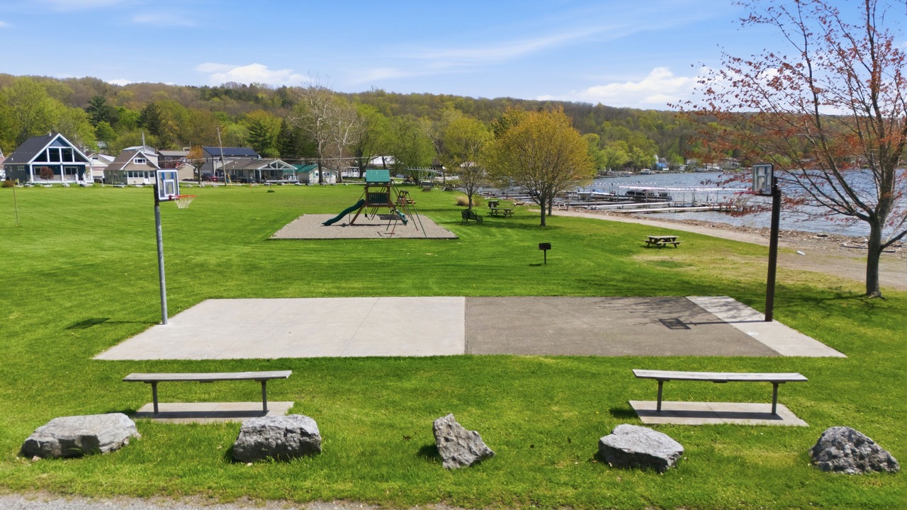Photo of Outdoor in Town of Richmond