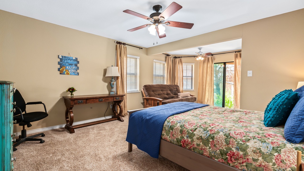 Photo of Bedroom in Buchanan Dam