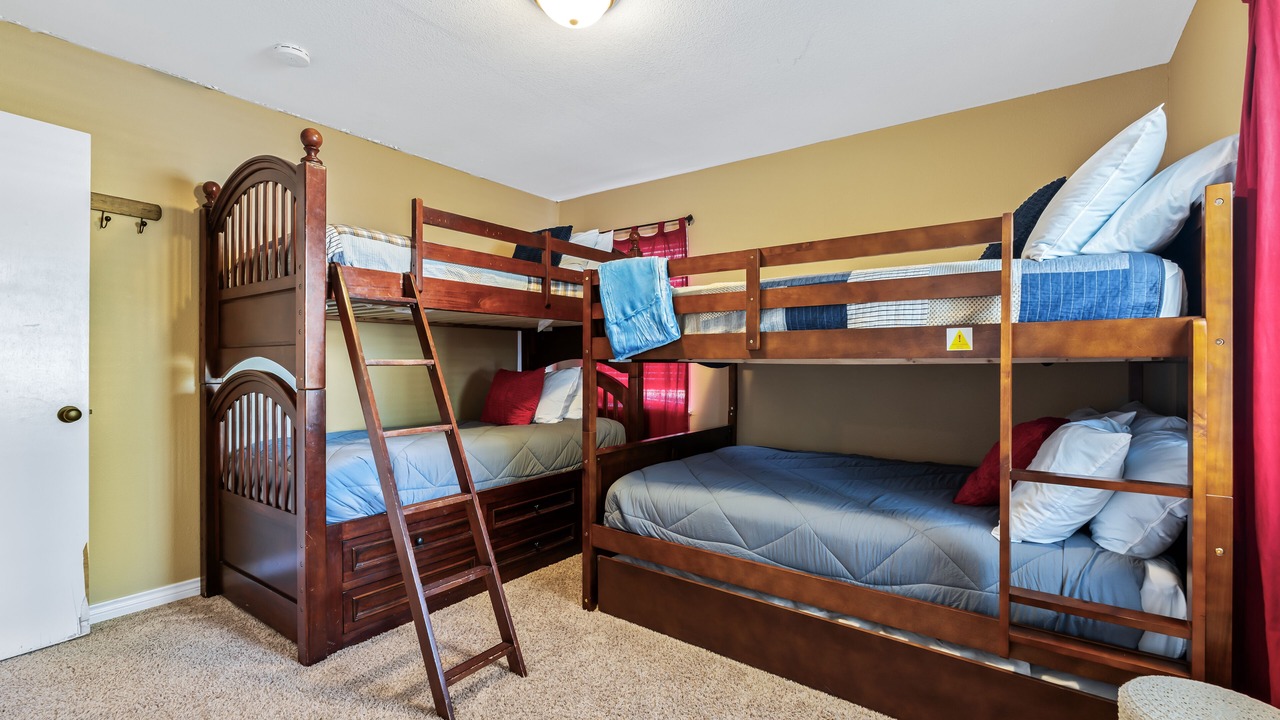 Photo of Bedroom in Buchanan Dam