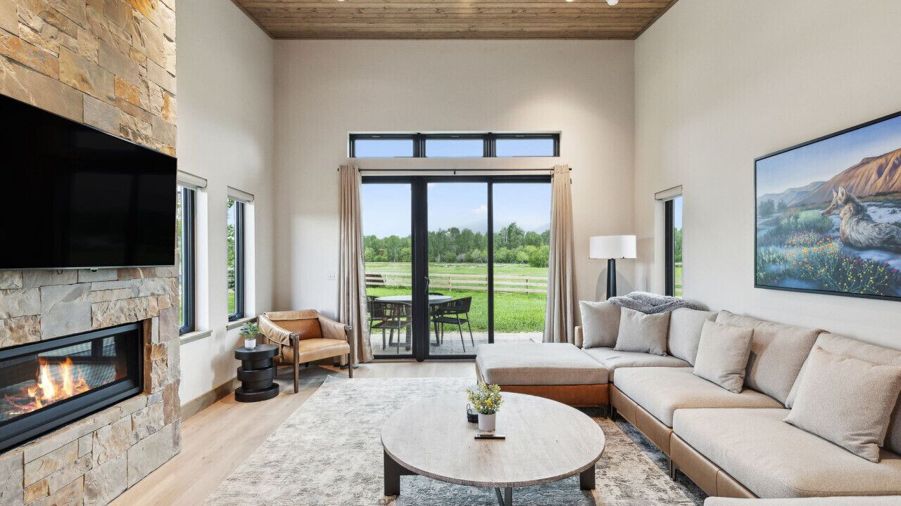 Photo of Livingroom in Hamilton