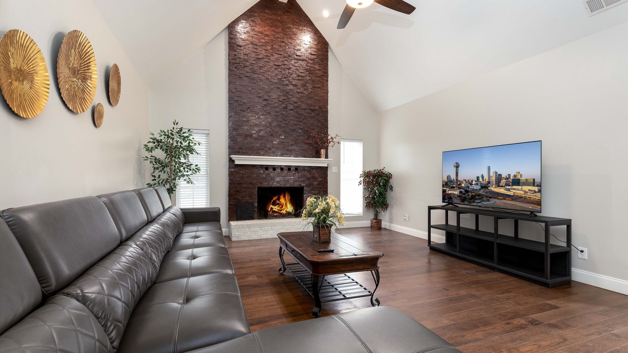 Photo of Livingroom in Grand Prairie