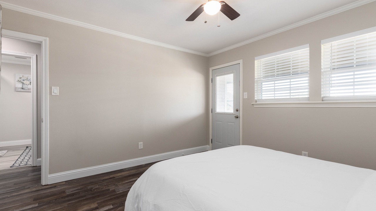 Photo of Bedroom in Grand Prairie