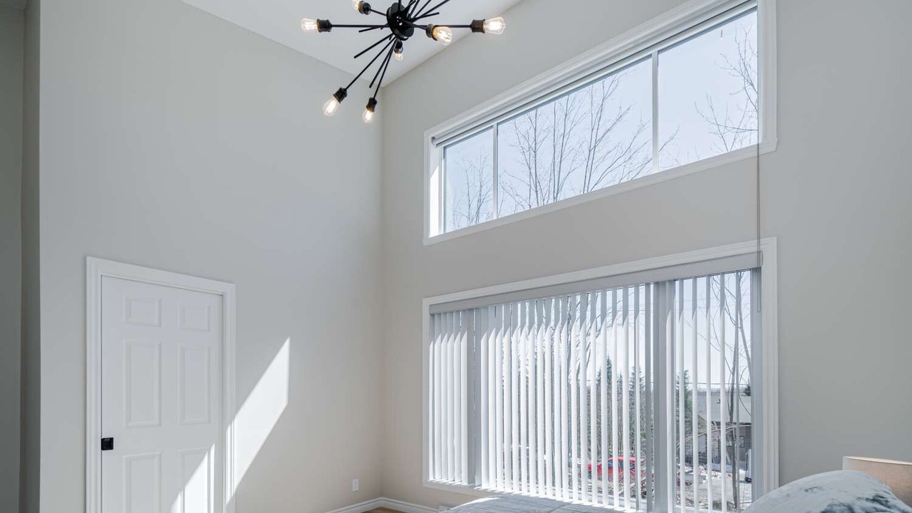 Photo of Bedroom in Adstock