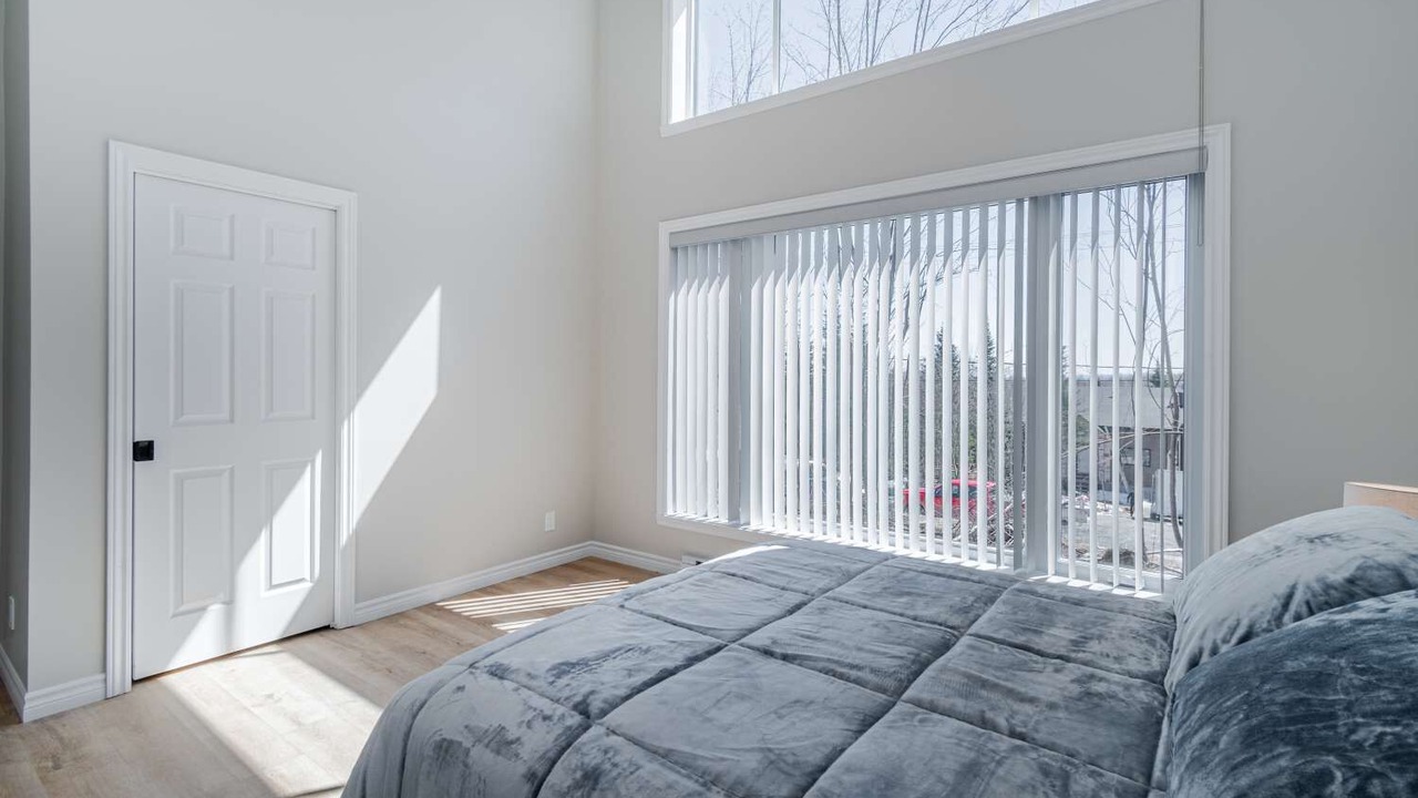 Photo of Bedroom in Adstock