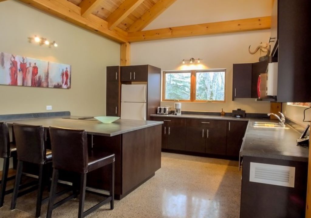 Photo of Kitchen in Stoneham-et-Tewkesbury