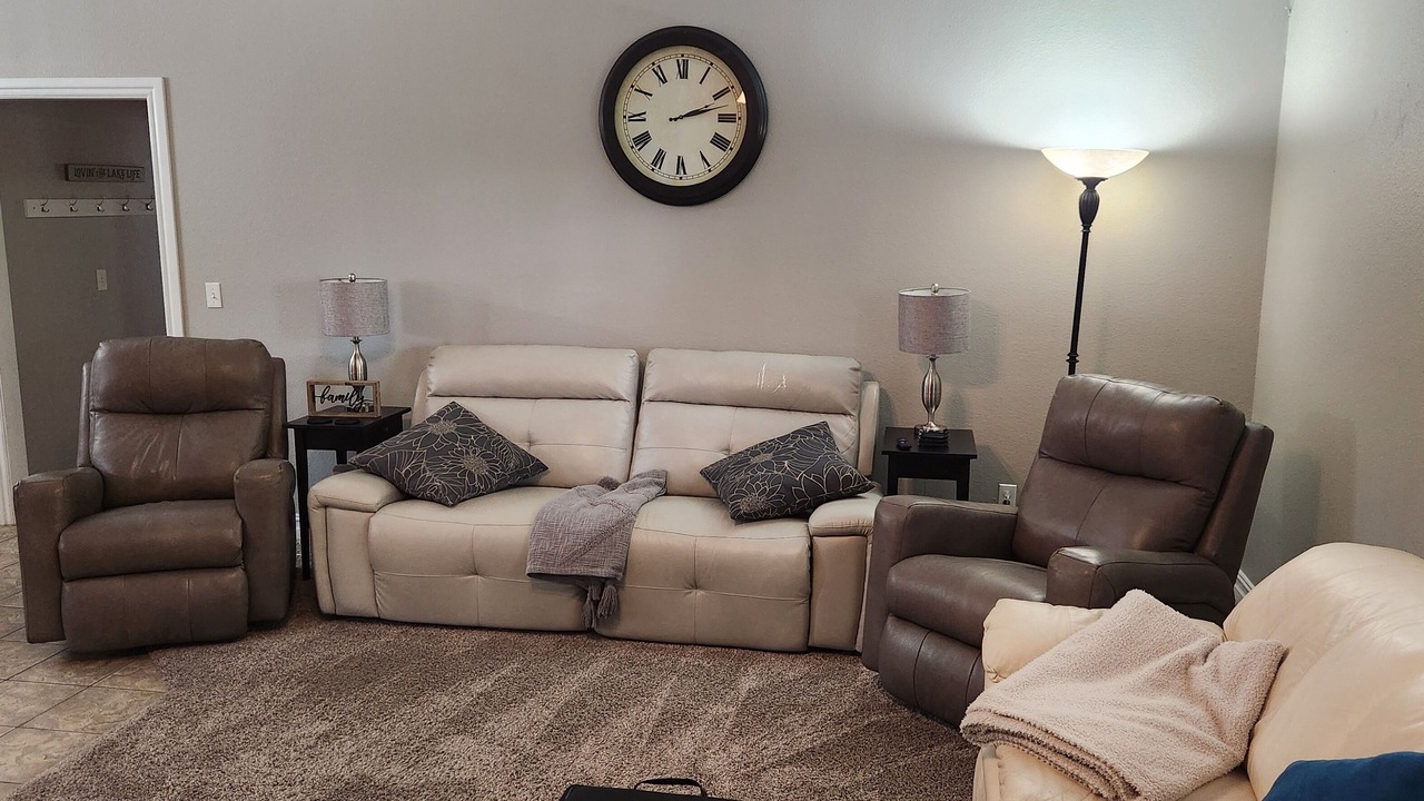 Photo of Livingroom in Grove