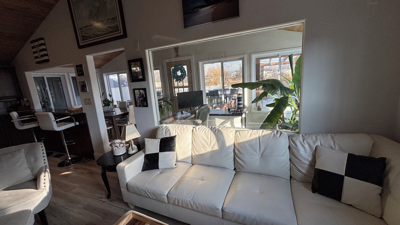 Photo of Livingroom in Lighthouse Cove