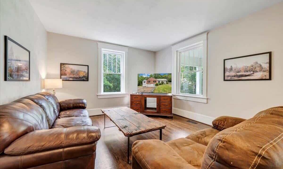 Photo of Bedroom in Roanoke