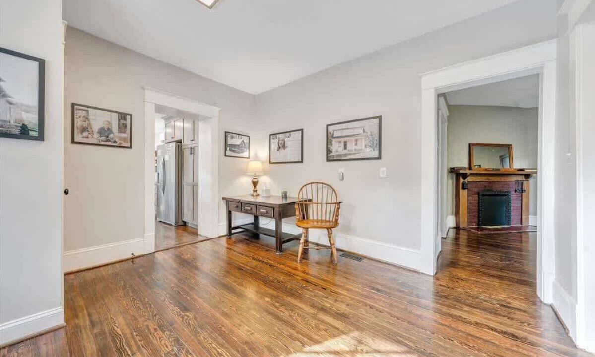 Photo of Bedroom in Roanoke