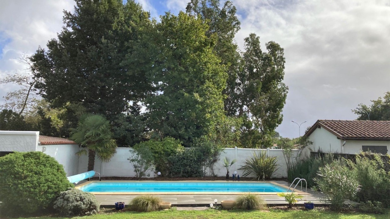 Photo of Outdoor in Lanton