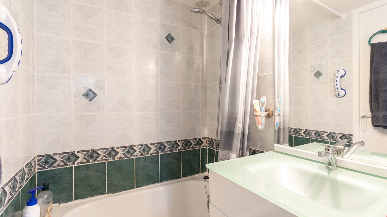 Photo of Bathroom in Leucate