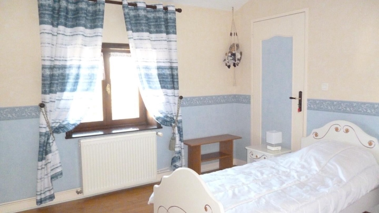 Photo of Bedroom in Romaneche-Thorins
