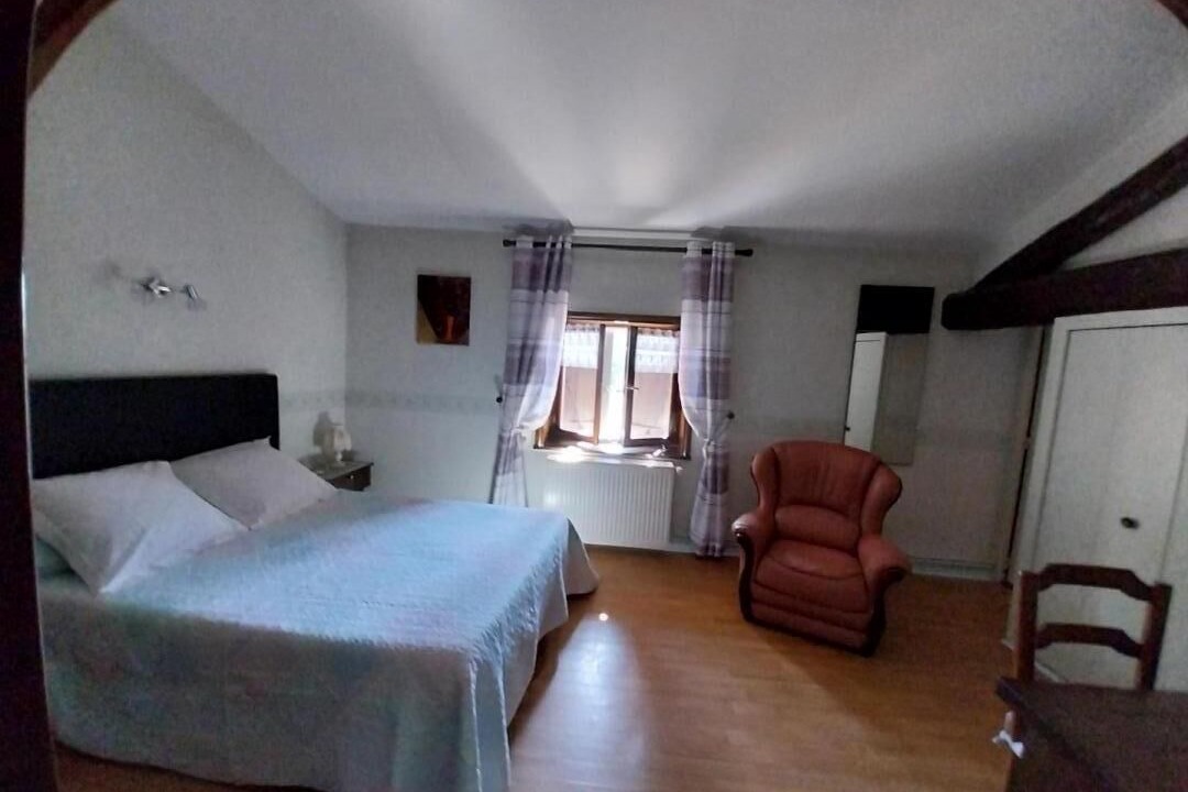 Photo of Bedroom in Romaneche-Thorins