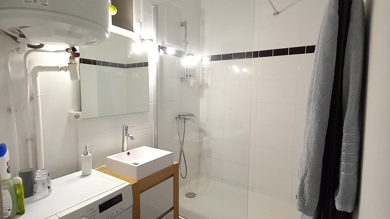 Photo of Bathroom in Batignolles