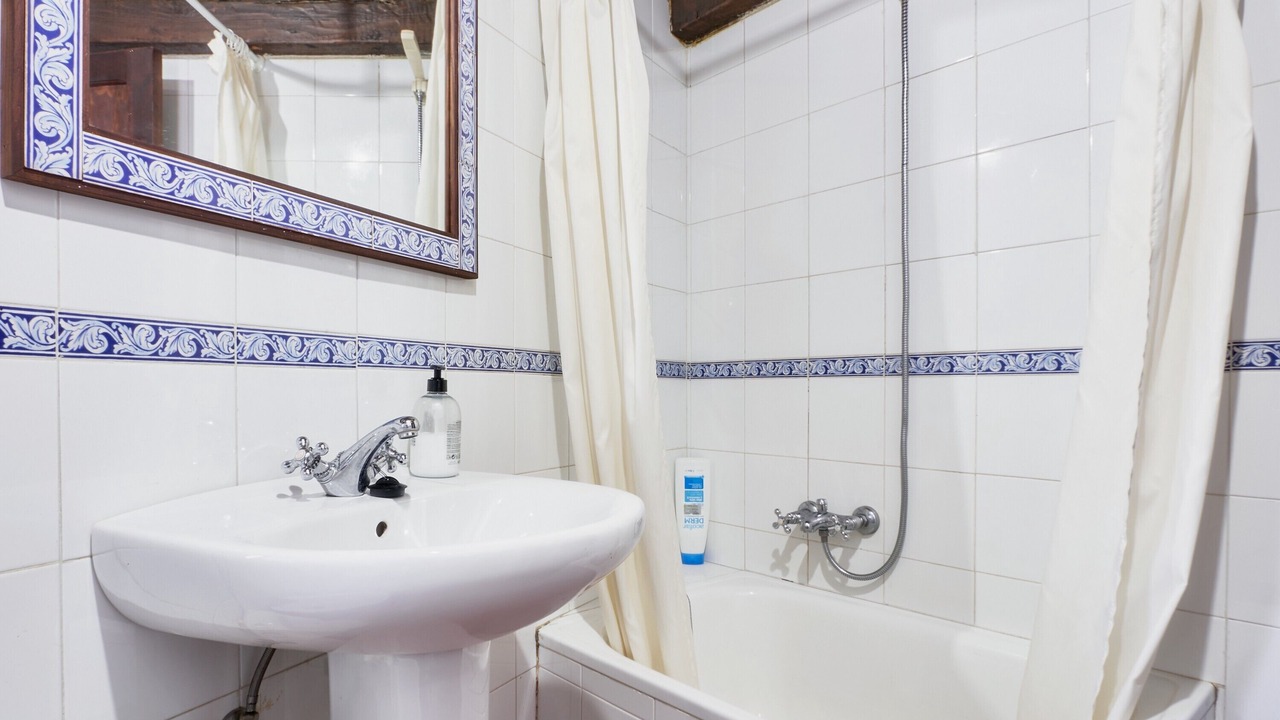 Photo of Bathroom in Odollo