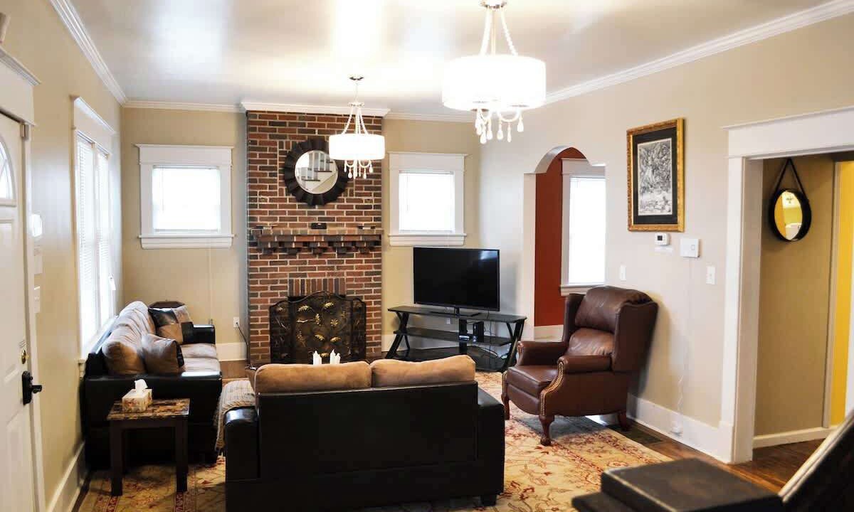 Photo of Bedroom in Roanoke