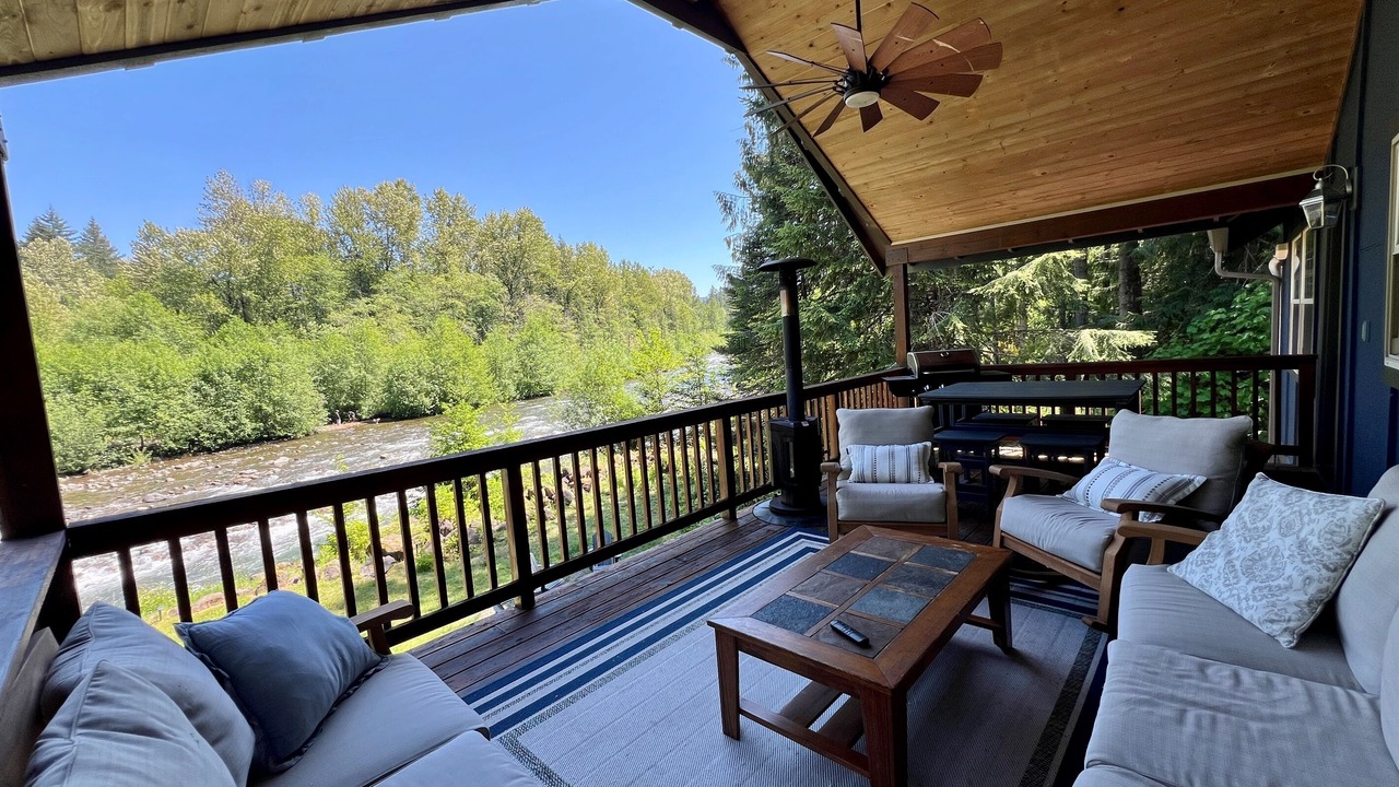 Photo of Patio Balcony in Mount Hood Village